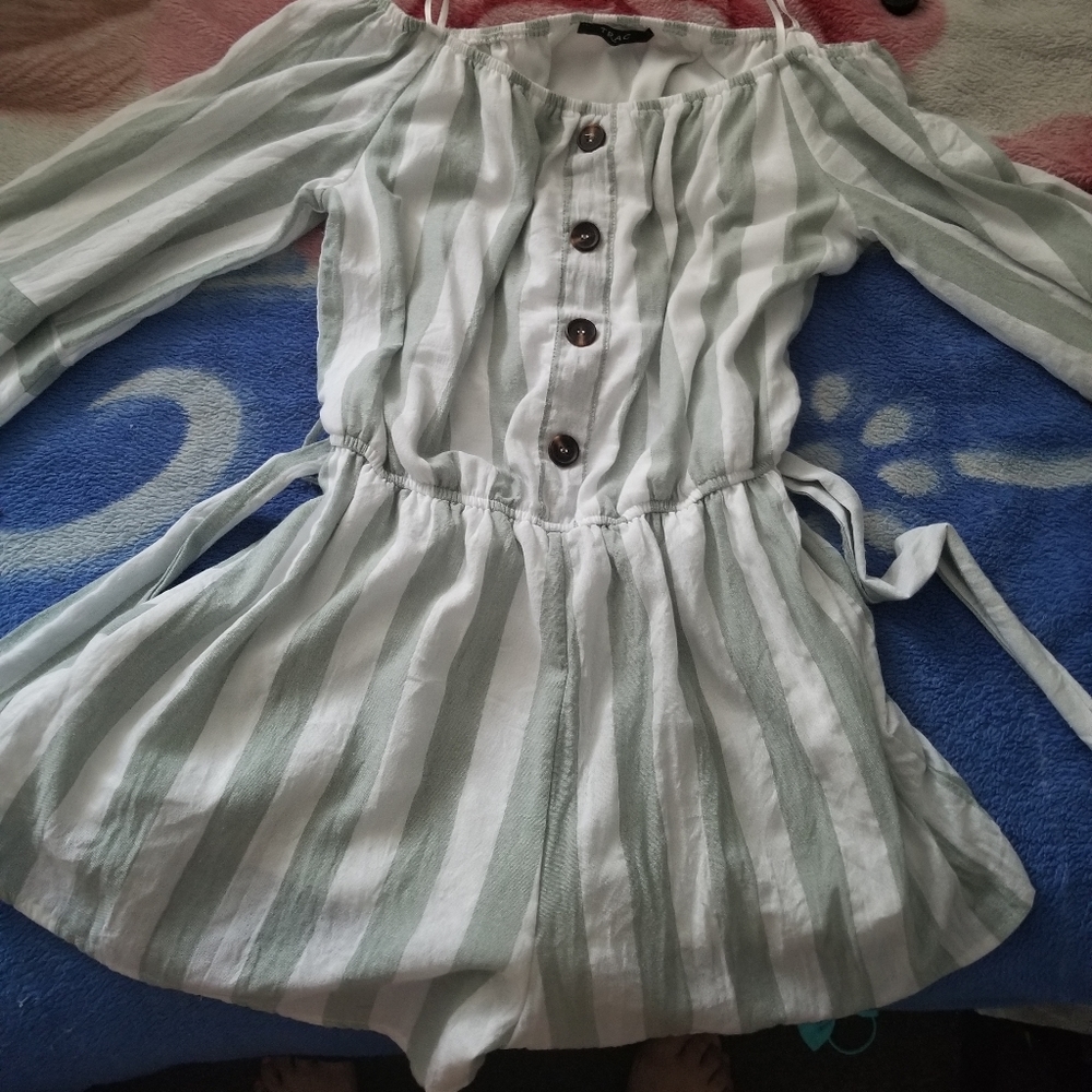 Long sleeve off Shoulder romper.